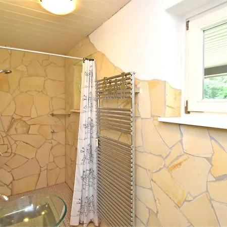 Spacious Near The Area Holiday home